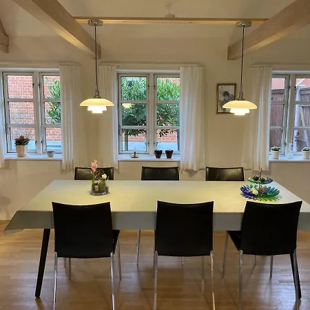 Charming Townhouse In Alderslyst * Силькеборг